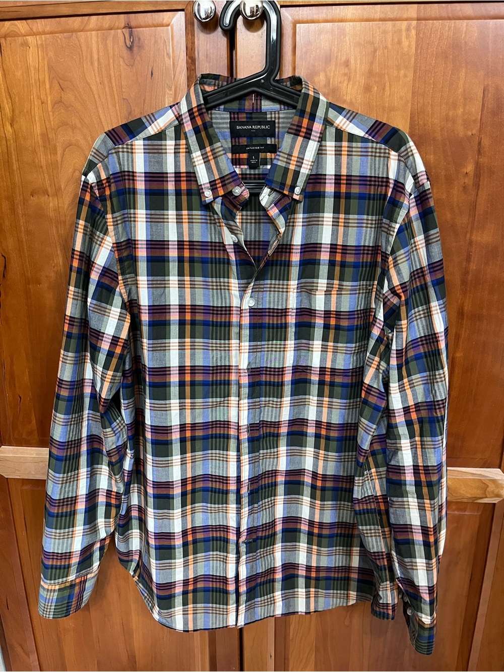 Banana Republic Men's Plaid Button-Down Shirt- Untucked Fit